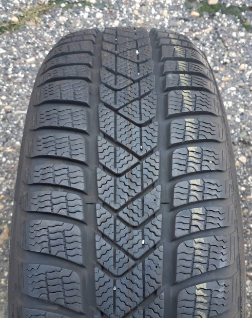 205/60 r17 Pirelli Sottozero 3. 2db