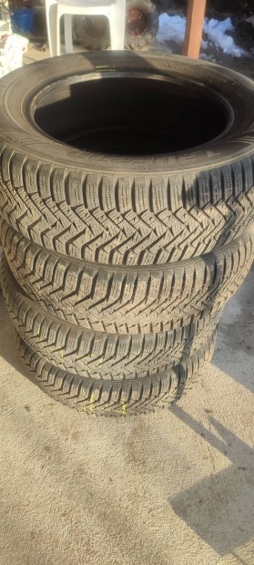 205/60r16 laufenn tli gumi szett 