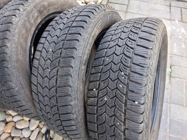 205/60r16 m+s elado