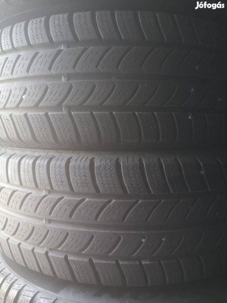 205/65R16C kistehergumik Continental tlik