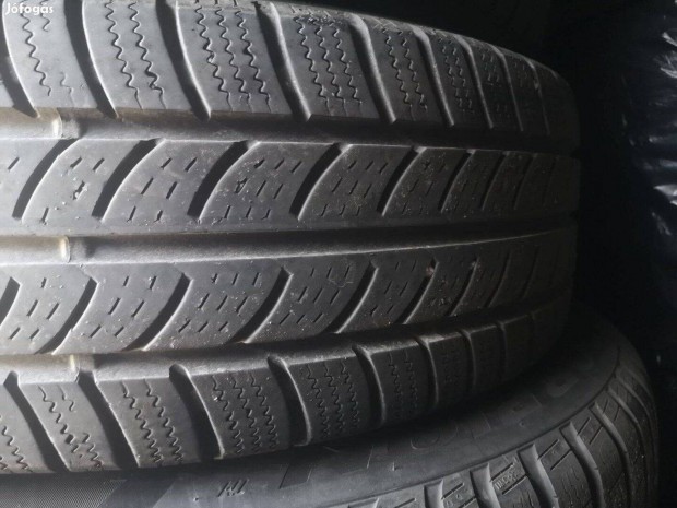 205/65R16C kisteherre Continental tligumik