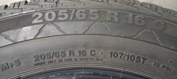 205/65R16C téligumi szett