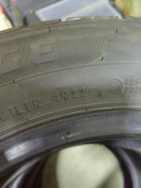 205/65/16c teherautó gumi