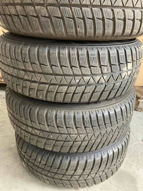 205/65 R15 t�li ker�k szett