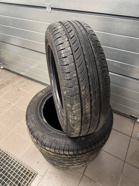 205/65 R16C Nokian 4db nyri gumi elad