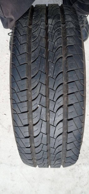 205/65 r15C 90%os 1db Semperit Van-Life nyri gumi elad