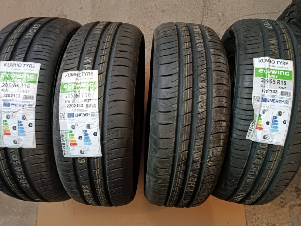 205/65 r16 95W Kumho ecowing Es01 nyári gumi garnitúra
