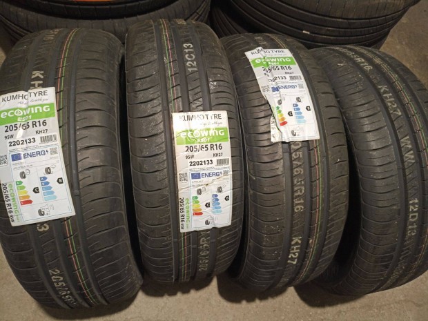 205/65 r16 95w j Kumho ecowing nyrigumi garnitra