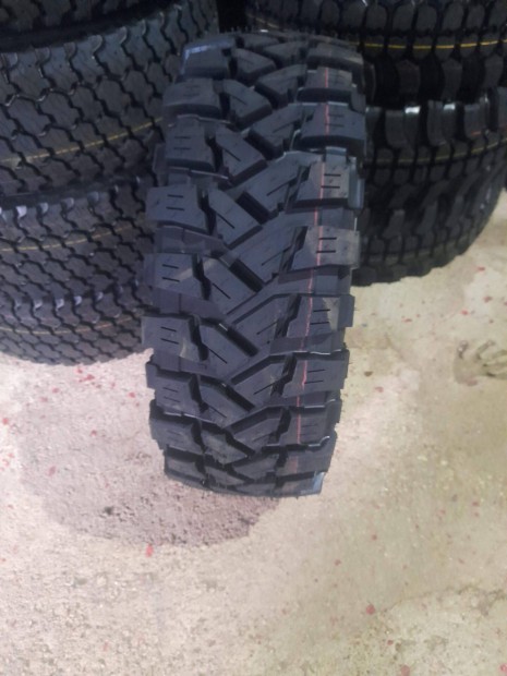 205/70R16 Raptor mintás terepgumi