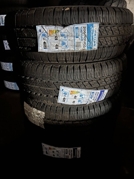 205/70 R15C Sailun j