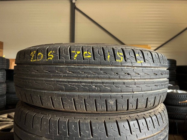 205/70 R15 C Pirelli 8mm nyrigumi 2db elad 205/70R15C R15C