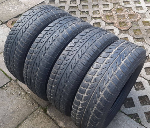 205/70 R15 Hankook Téli gumik
