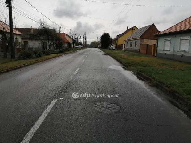 2060 nm-es telek elad Hatvan