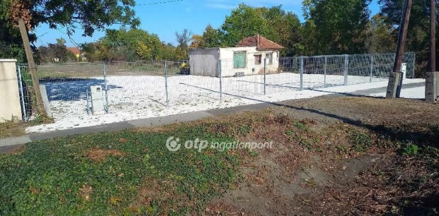 2071 nm-es telek elad� B�k�scsaba