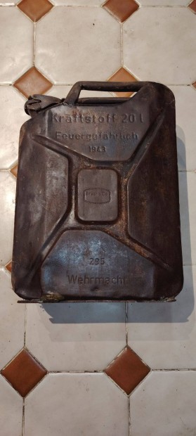 20L-es Wehrmacht zemanyag kanna