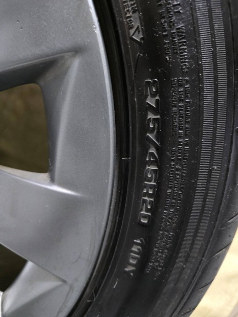 20" újszerű, 2 széles alufelni, + újszerű Goodyear nyári gumi