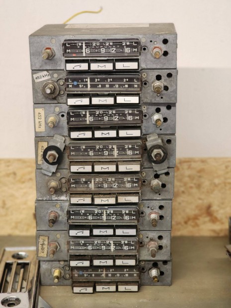 20 darab vetern AM autrdi Blaupunkt 990 forint/db