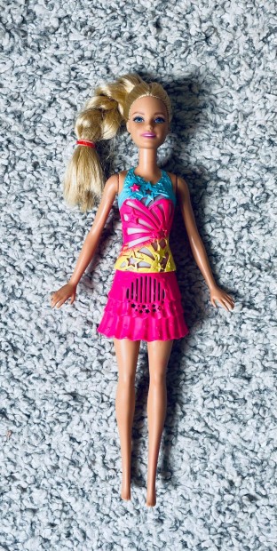 20 db Barbie baba elad