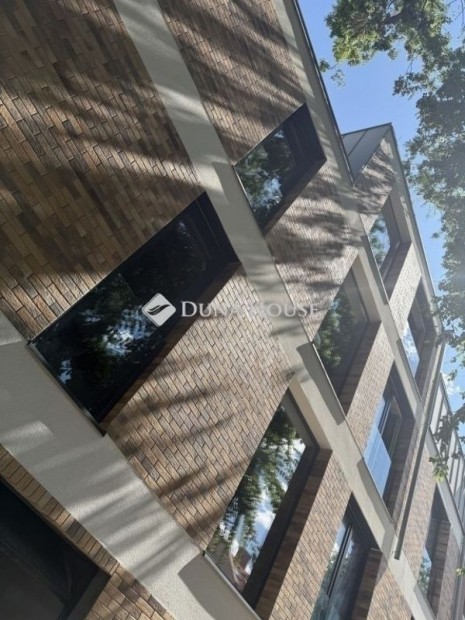 20 nm-es a iroda�p�let elad� Szeged