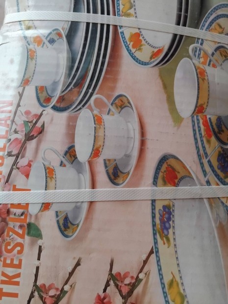 20 részes porcelán nemhasznált étkészlet tányérkészlet