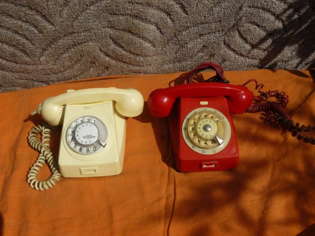 20.századi távközlési csodák: vezetékes retró telefon pár