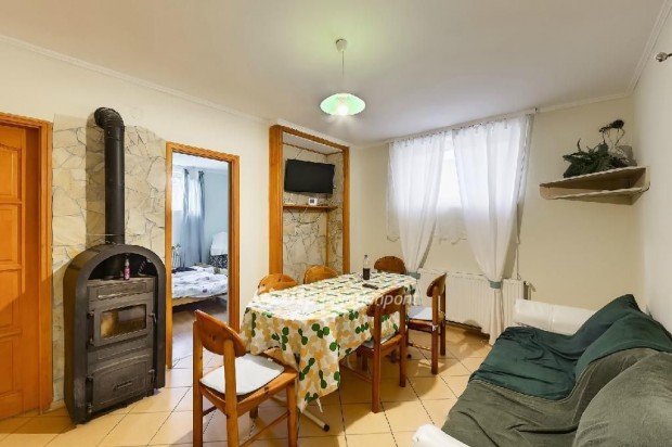 210 nm-es h�z elad� Szihalom