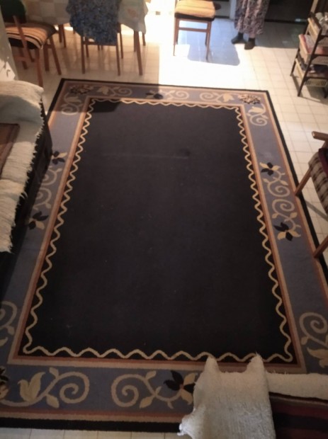 210 x310cm nagyszőnyeg, Pesten szállítással