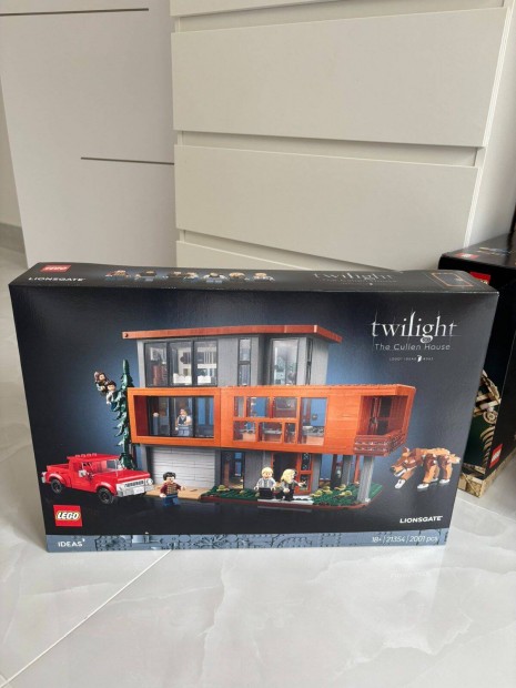 21354 Lego Alkonyat- A Cullen-ház