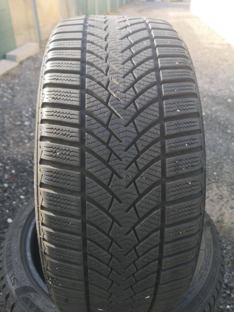 215/40R17 jszer Semperit tligumik