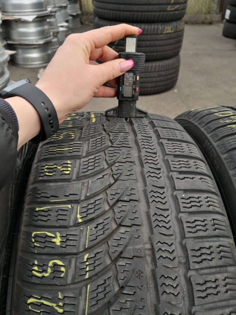 215/40 R17 Nokian tli gumi 40000ft a 4db/252/