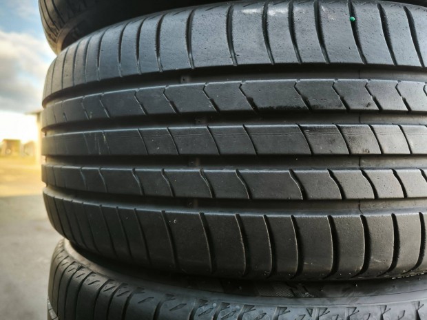 215/45R16 �jszer� Kumho ny�rigumi 215/45 R16