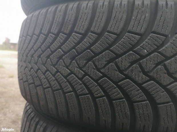 215/45R17 215/45 80e/4db újszerű Falken téligumik