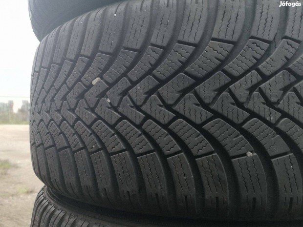 215/45R17 Kirusts jszer Falken tligumi Lerazs