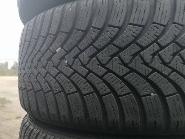 215/45R17 jszer Falken tligumi