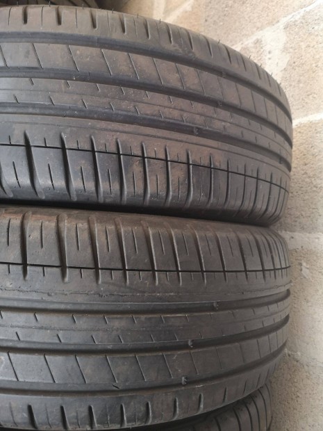 215/45R18 2db Michelin nyrigumi