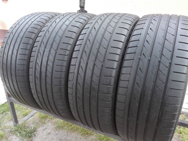 215/45R18 Dunlop nyri gumi garnitra 215/45 r18