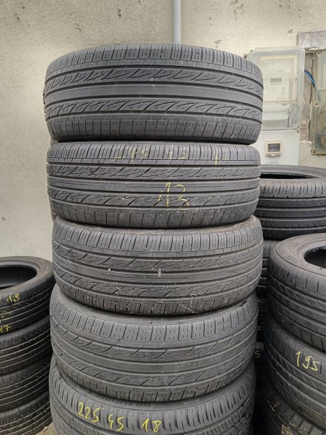 215/45R18 Kumho nyri gumi 