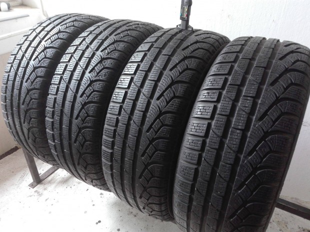215/45R18 Pirelli téli gumi garnitúra 215/45 r18