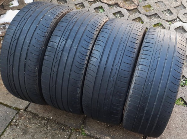 215/45 R17 Bridgestone Ny�ri gumik