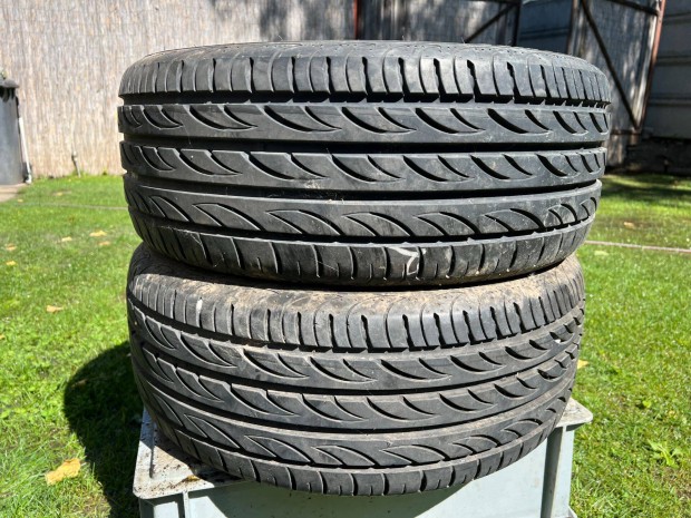 215/45 R17 pirelli 2db nyári gumi