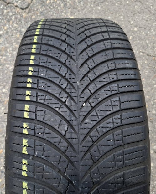 215/45 r17 Good-Year Vector 4 seasons. 2db.