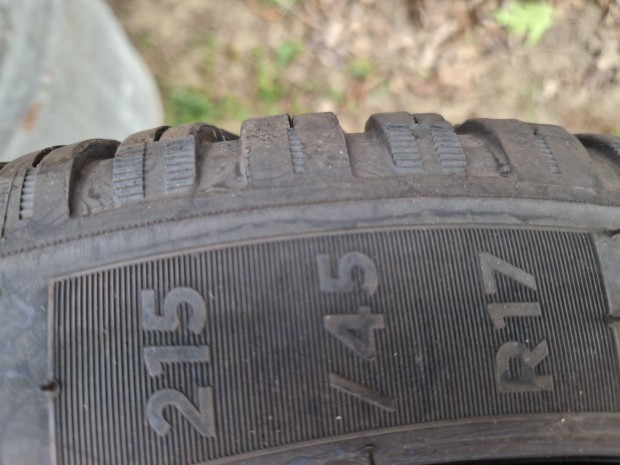 215/45r17 Kleber Quadrixer 4 evszakos újszerű.