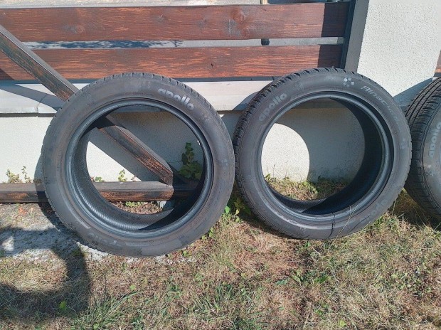 215/50R17 Apollo Alnac négyévszakos gumi