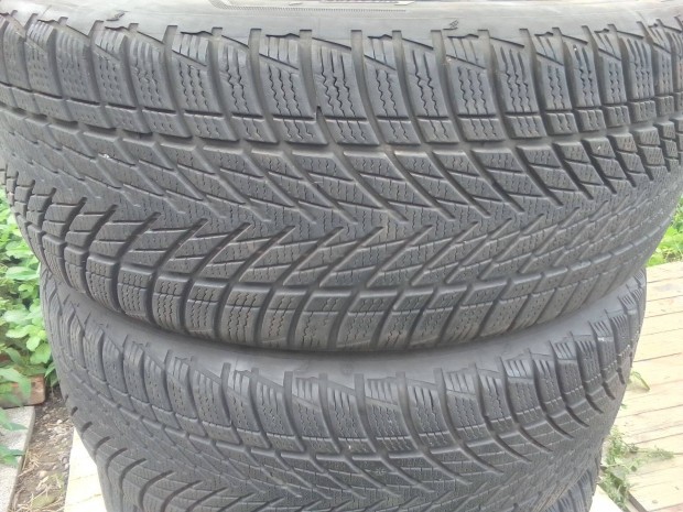 215/50R18 Goodyear jszer tli gumi garnitra