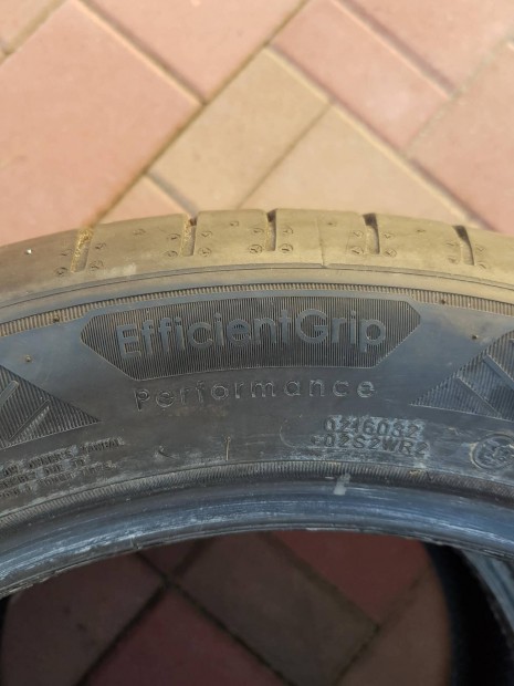 215/50 R17 Good year