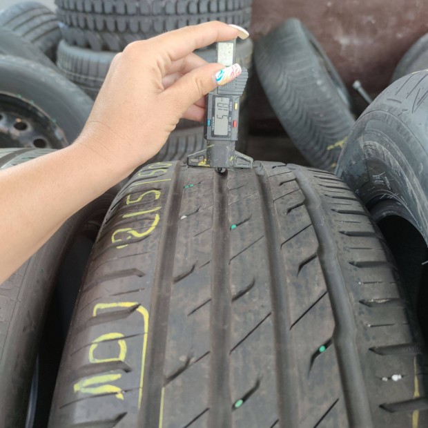 215/50 R17 Semperit nyri gumi 22000ft a 2db/210/
