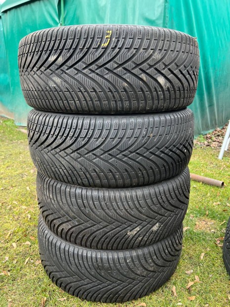 215/50 R17 kleber 4db tli gumi