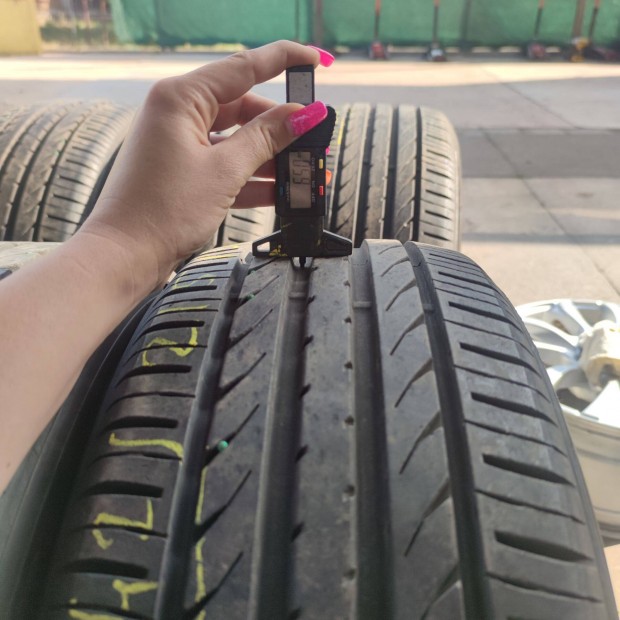215/50 R18 Toyo nyári gumi 15000ft a 4db/142/