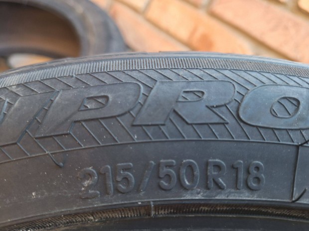 215/50 R18 Toyo tligumi