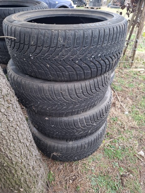 215/50 r17 tli